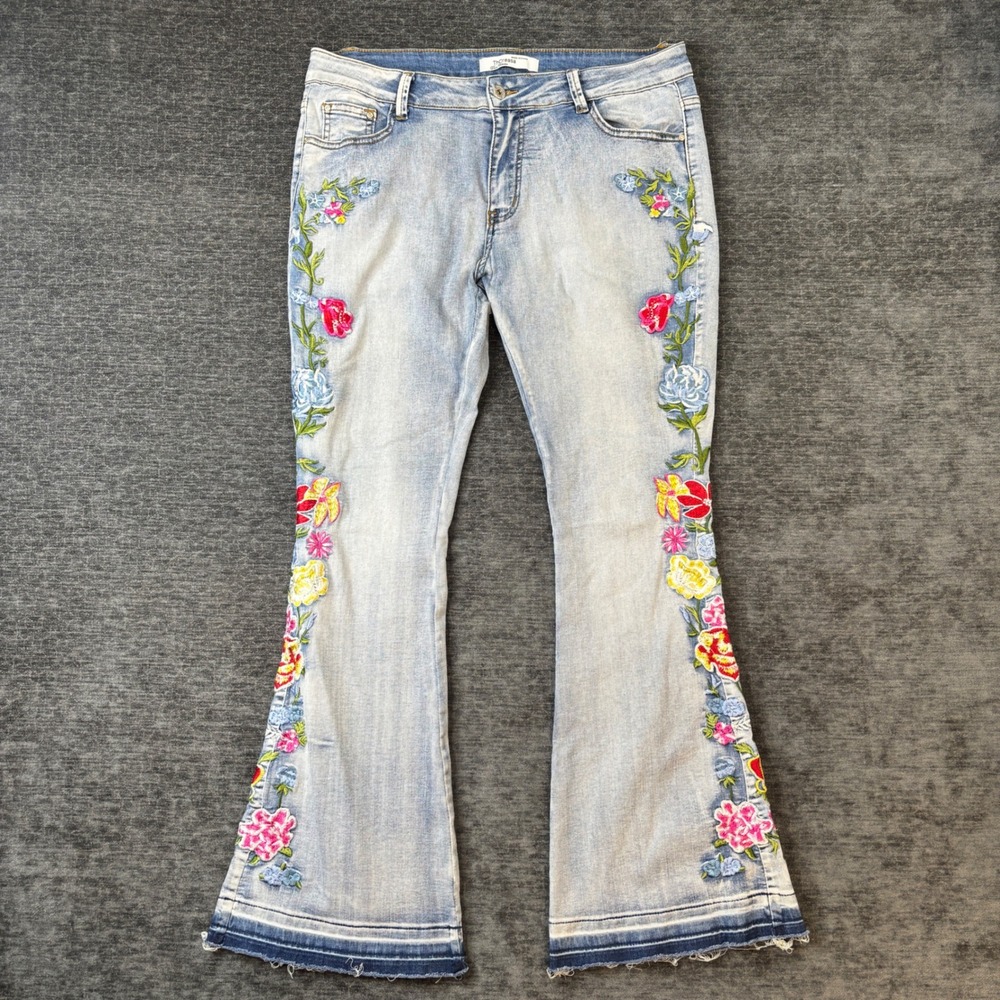 ThCreasa Floral Embroidered Flare Denim Jeans Womens 36x32 Boho Hippie Y2K